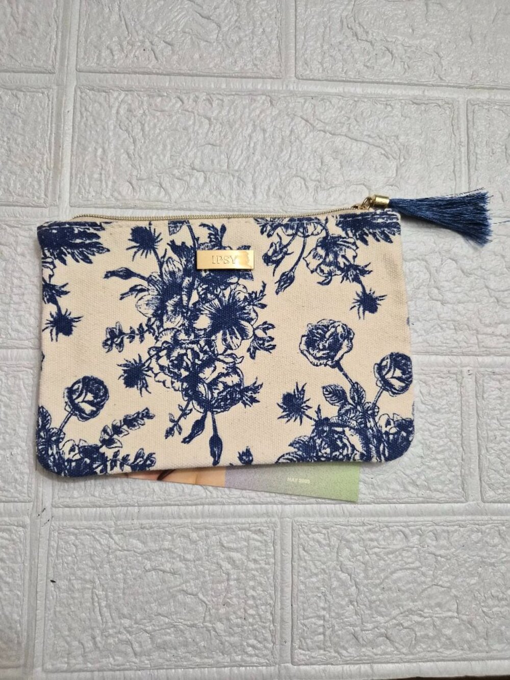 IPSY May 2025 Glam Bag featuring a blue-and-white Toile de Jouy floral New w/car